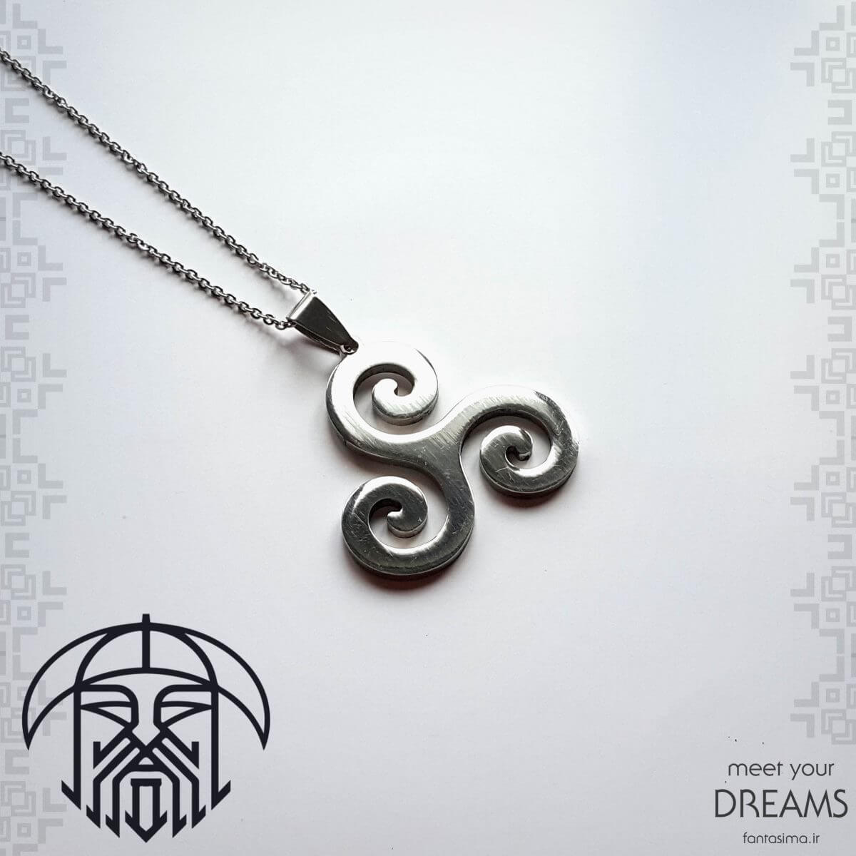 گردنبند استیل تریسکلیون